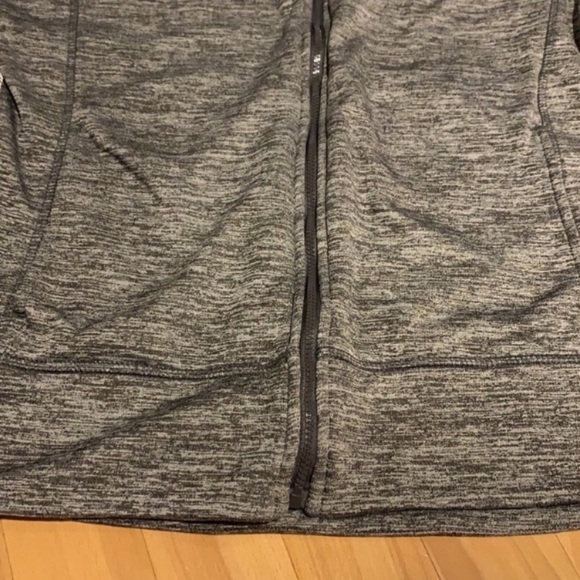 💥2/$30💥 VEUC Joe Fresh Grey speckled full zip Hoodie - size L - Picture 7 of 16